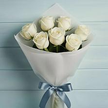Букет 7 Белых роз Эдлесс Лав в Кузнецке