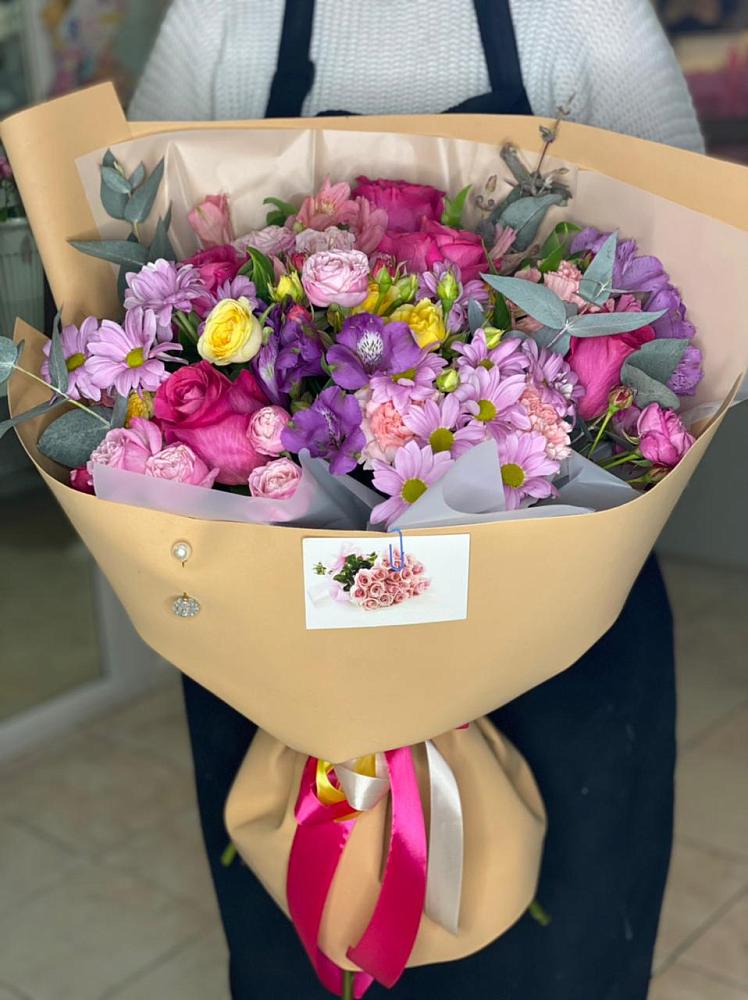 Букет цветов из: Хризантемы, Гвоздики и Альстромерии в Кузнецке