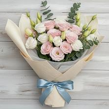 Букет цветов из:  Лизиантусы в Кузнецке