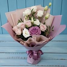 Букет цветов из:  Розы и Лизиантусы в Кузнецке