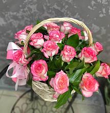 Цветочная композиция из Розы в корзине в Кузнецке