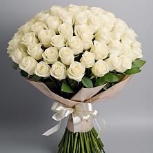 Букет 101 беля роза Белоснежка в Кузнецке