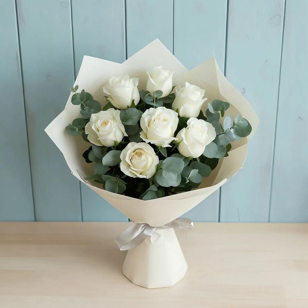 Букет Белые розы в Эвкалипте в Кузнецке