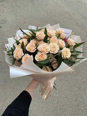 Букет Кремовые розы Латте в Кузнецке