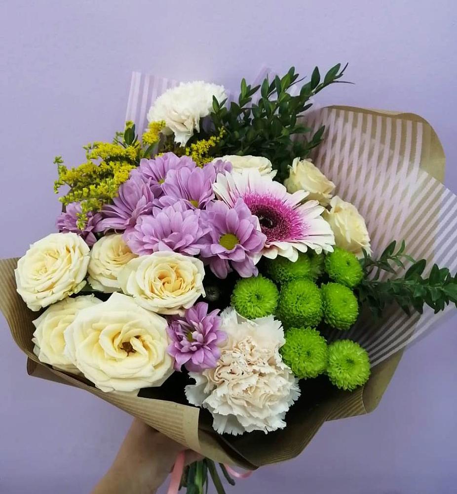 Букет цветов из: Хризантемы, Розы, Гвоздики и Герберы в Кузнецке