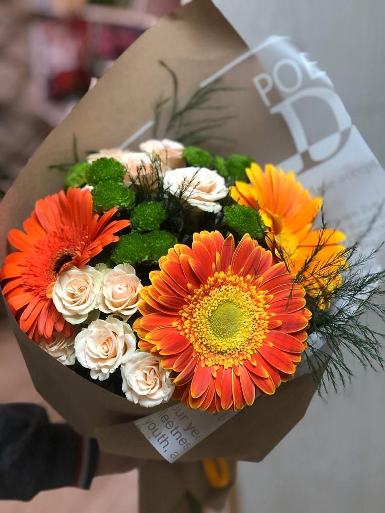 Букет цветов из: Герберы, Хризантемы и Розы в Кузнецке